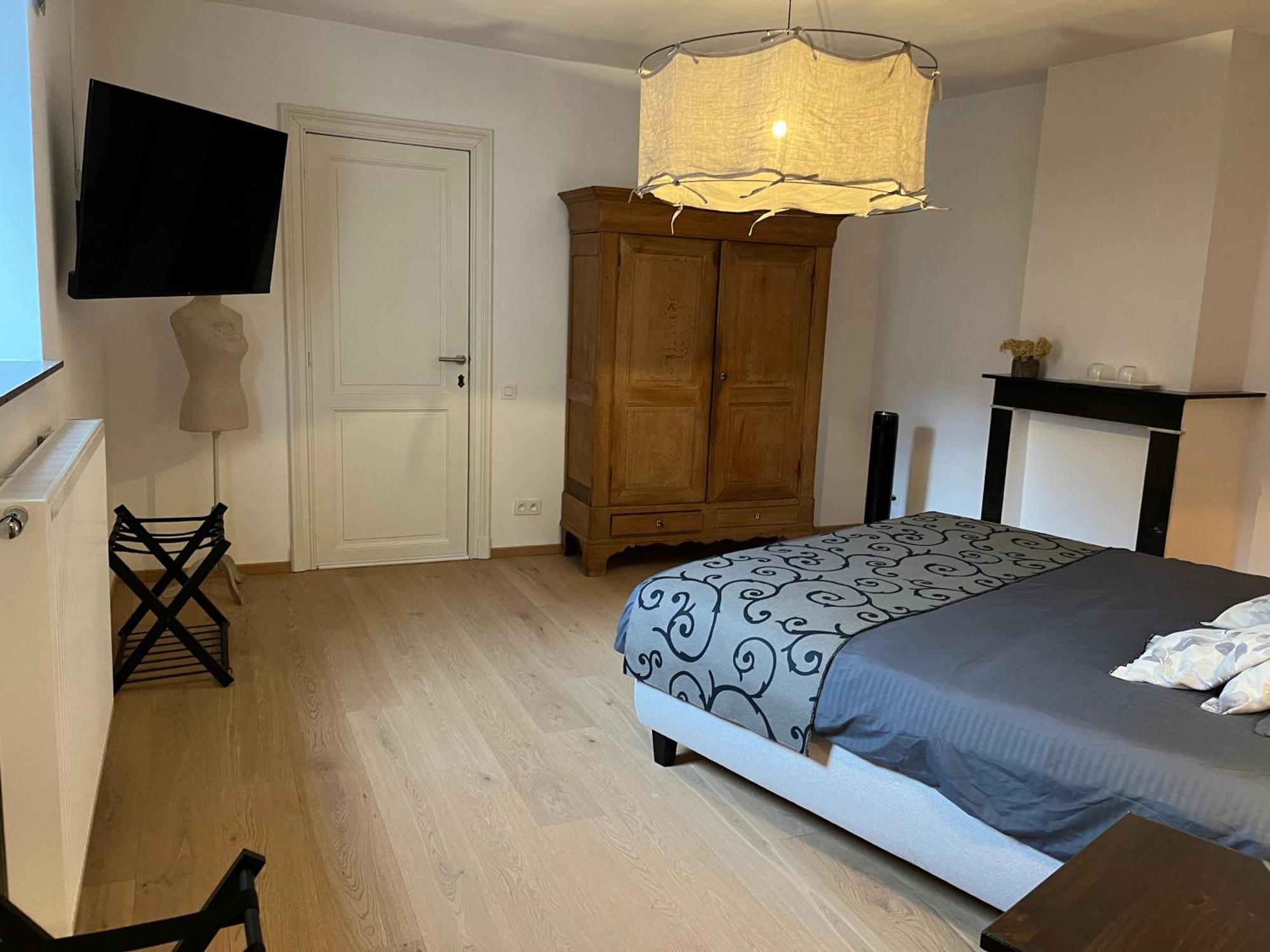 Les Terrasses De Sax Bed & Breakfast Динант Стая снимка
